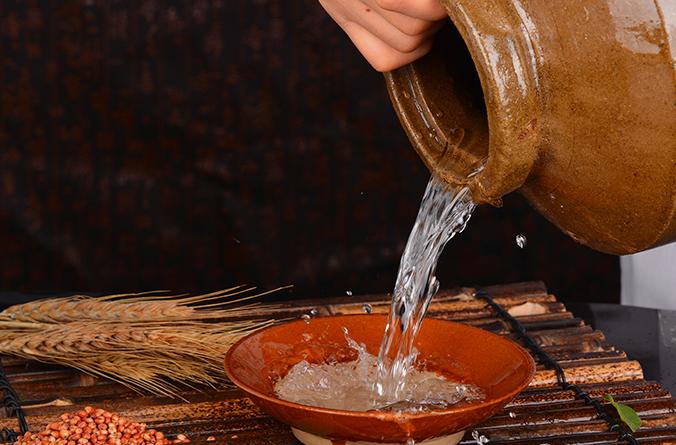 酒精勾兌酒的執(zhí)行標準_酒精勾兌酒能喝嗎_酒精勾兌酒