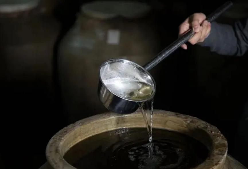 白酒收藏度數越高越好嗎_白酒收藏多少度的好_白酒收藏是高度酒還是低度酒